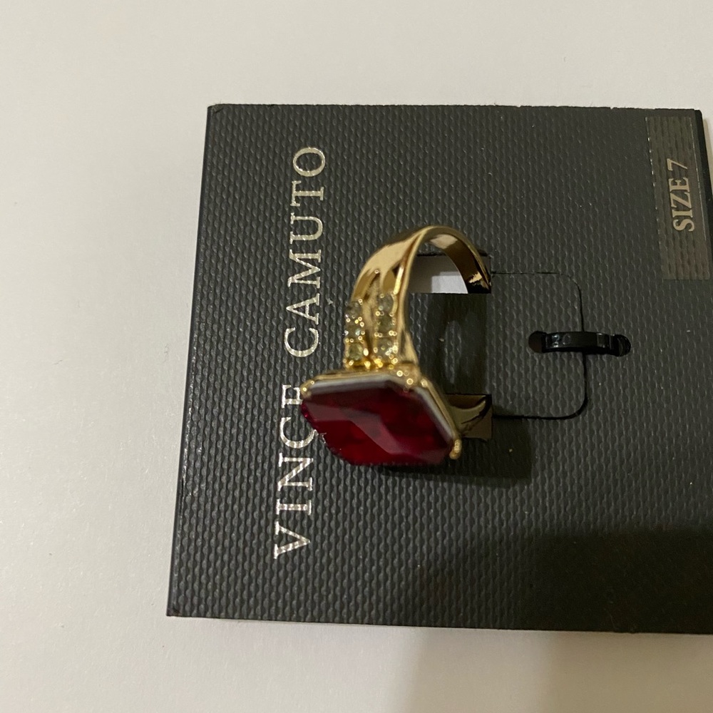 New Vince Camuto/7 - Picture 3 of 5